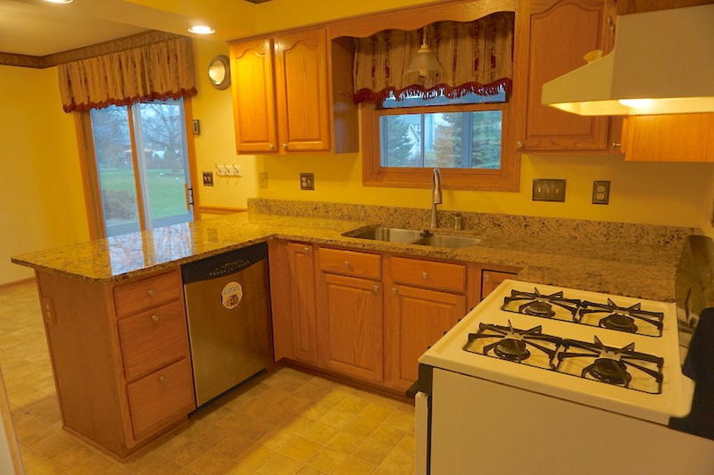 8-unit mixed-use residential building In Racine WI